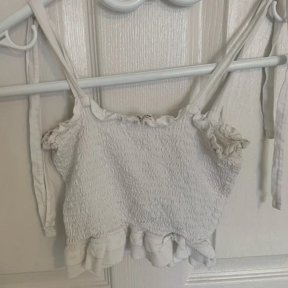 Garage Ruffled Crop Top - Picture 3 of 3